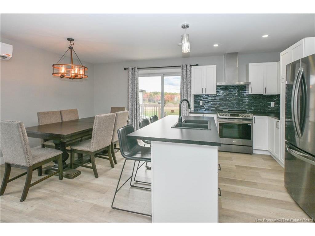 









5892


340

RTE,
Haut-Paquetville,




NB
E8R 1S8

