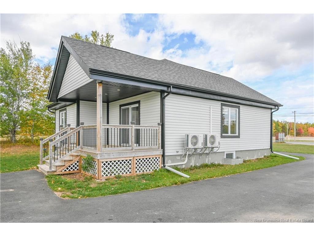 









5892


340

RTE,
Haut-Paquetville,




NB
E8R 1S8

