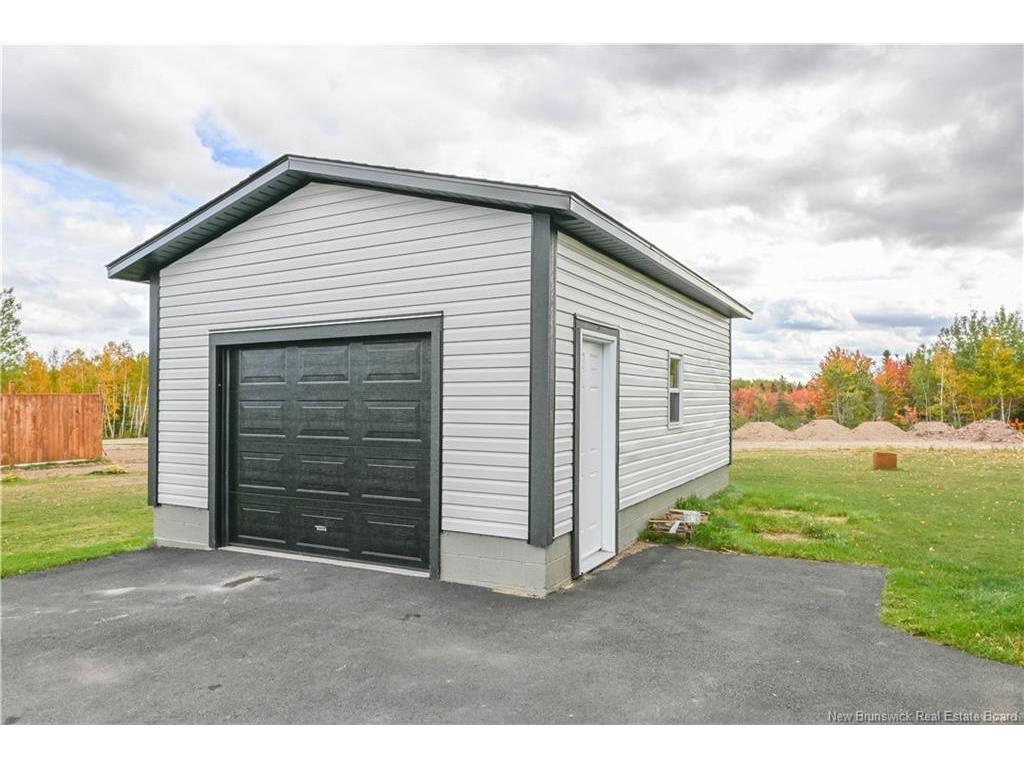 









5892


340

RTE,
Haut-Paquetville,




NB
E8R 1S8

