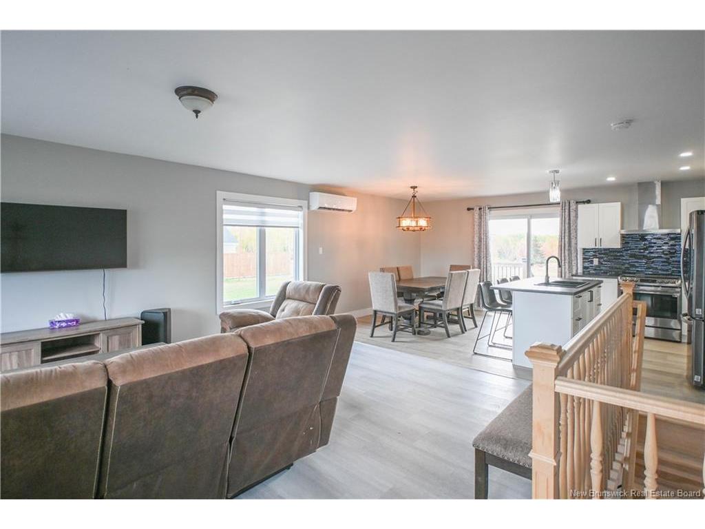 









5892


340

RTE,
Haut-Paquetville,




NB
E8R 1S8

