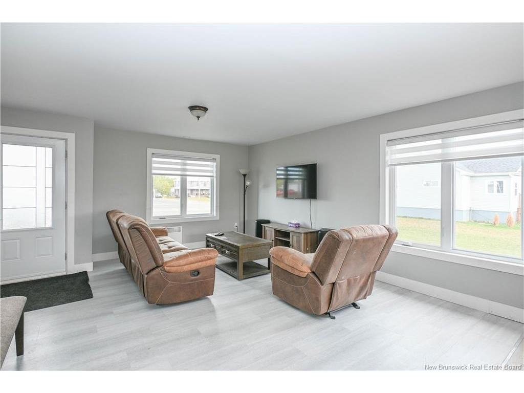









5892


340

RTE,
Haut-Paquetville,




NB
E8R 1S8

