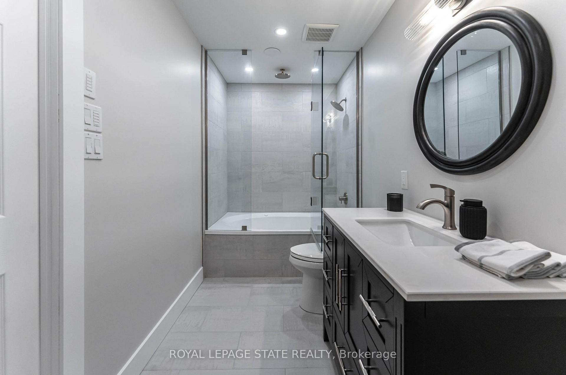 









67


Caroline

Street South, 17C,
Hamilton,




ON
L8P 3K6

