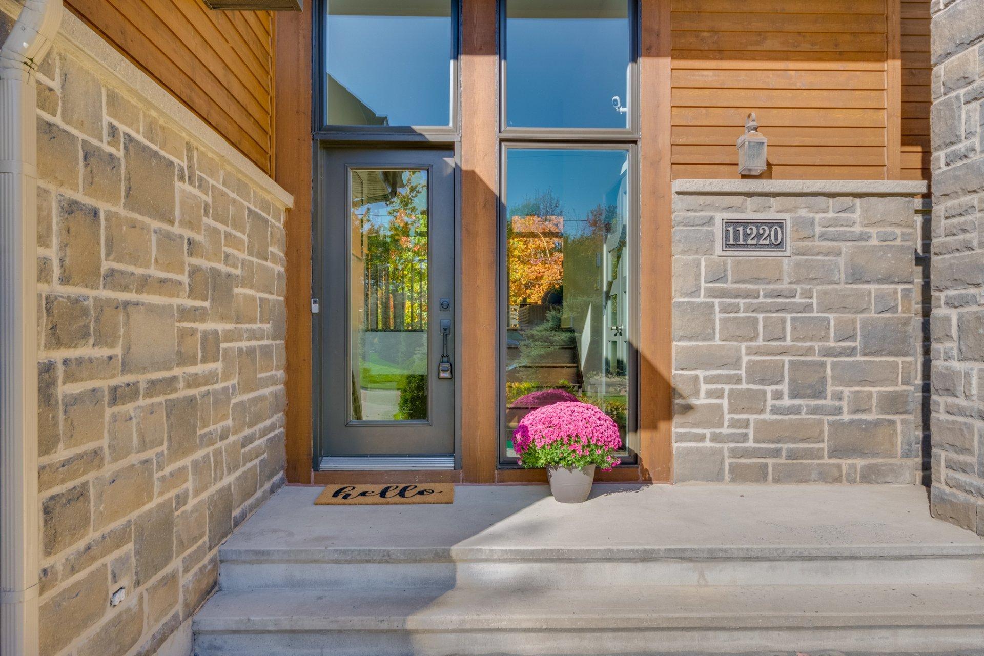 









11220


Rue de la Pierre-de-Lune

,
Mirabel,




QC
J7N0K4

