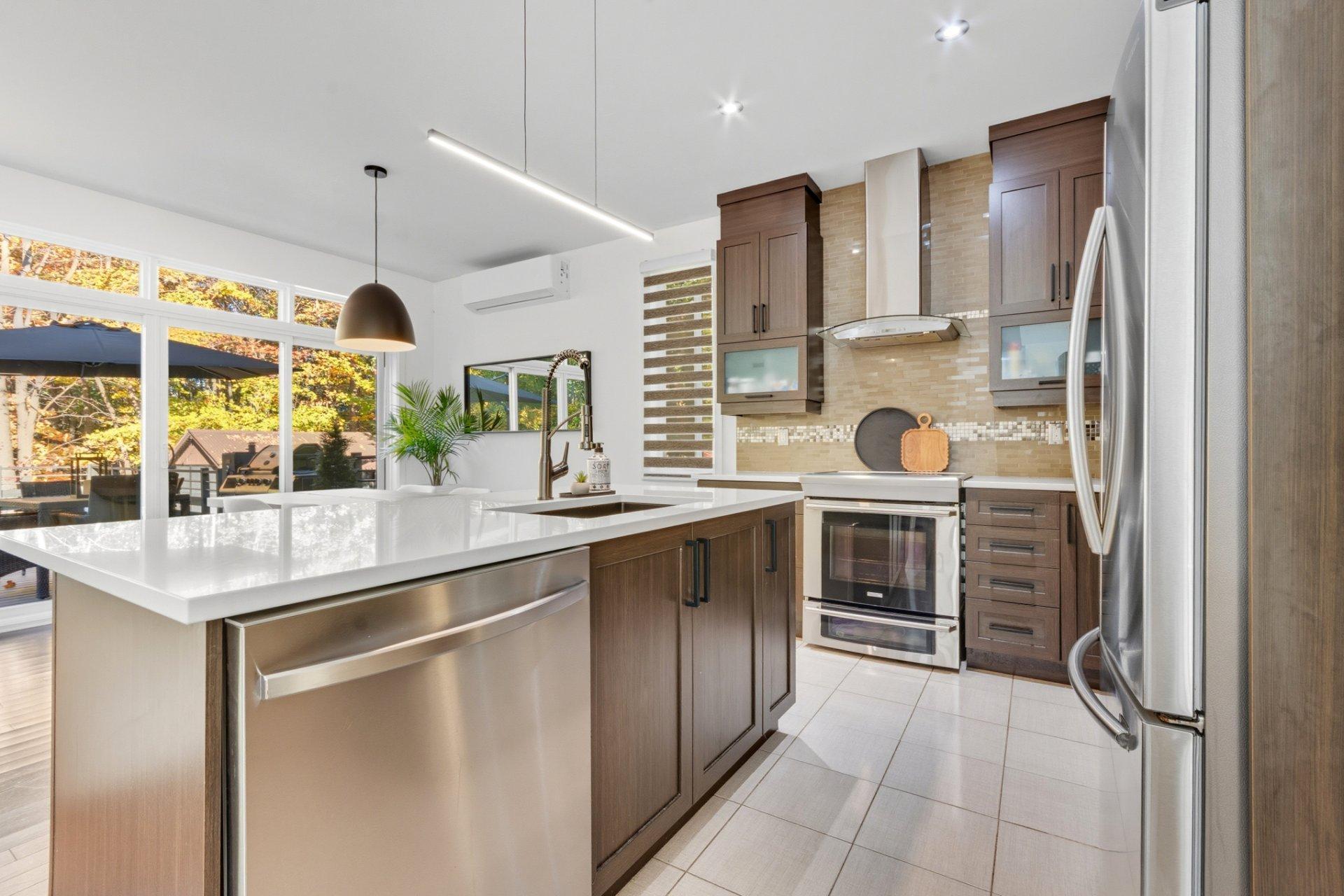 









11220


Rue de la Pierre-de-Lune

,
Mirabel,




QC
J7N0K4

