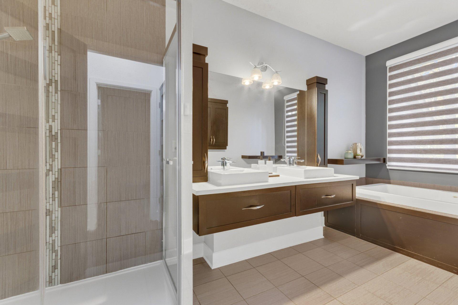 









11220


Rue de la Pierre-de-Lune

,
Mirabel,




QC
J7N0K4

