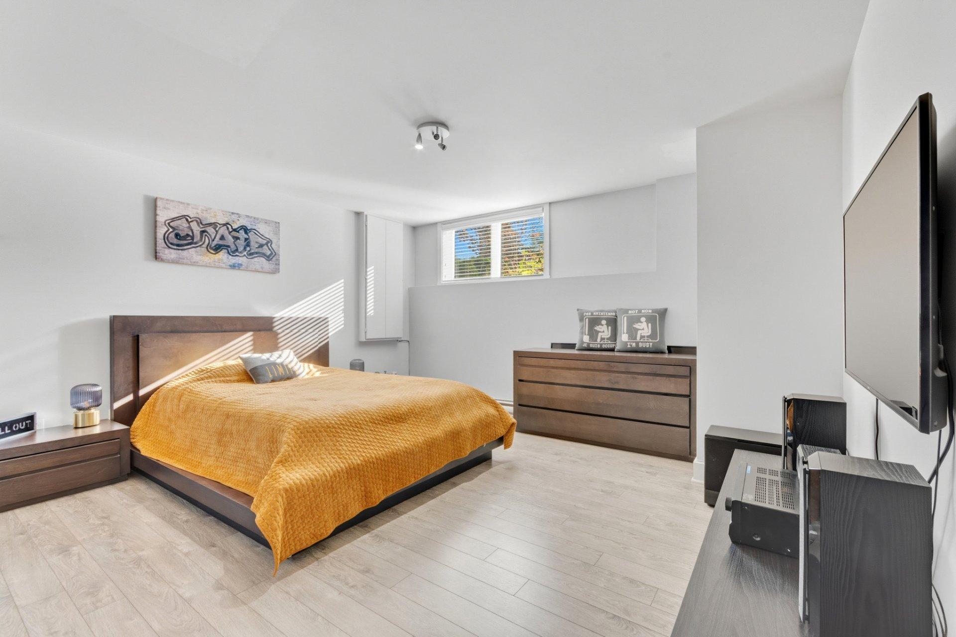 









11220


Rue de la Pierre-de-Lune

,
Mirabel,




QC
J7N0K4

