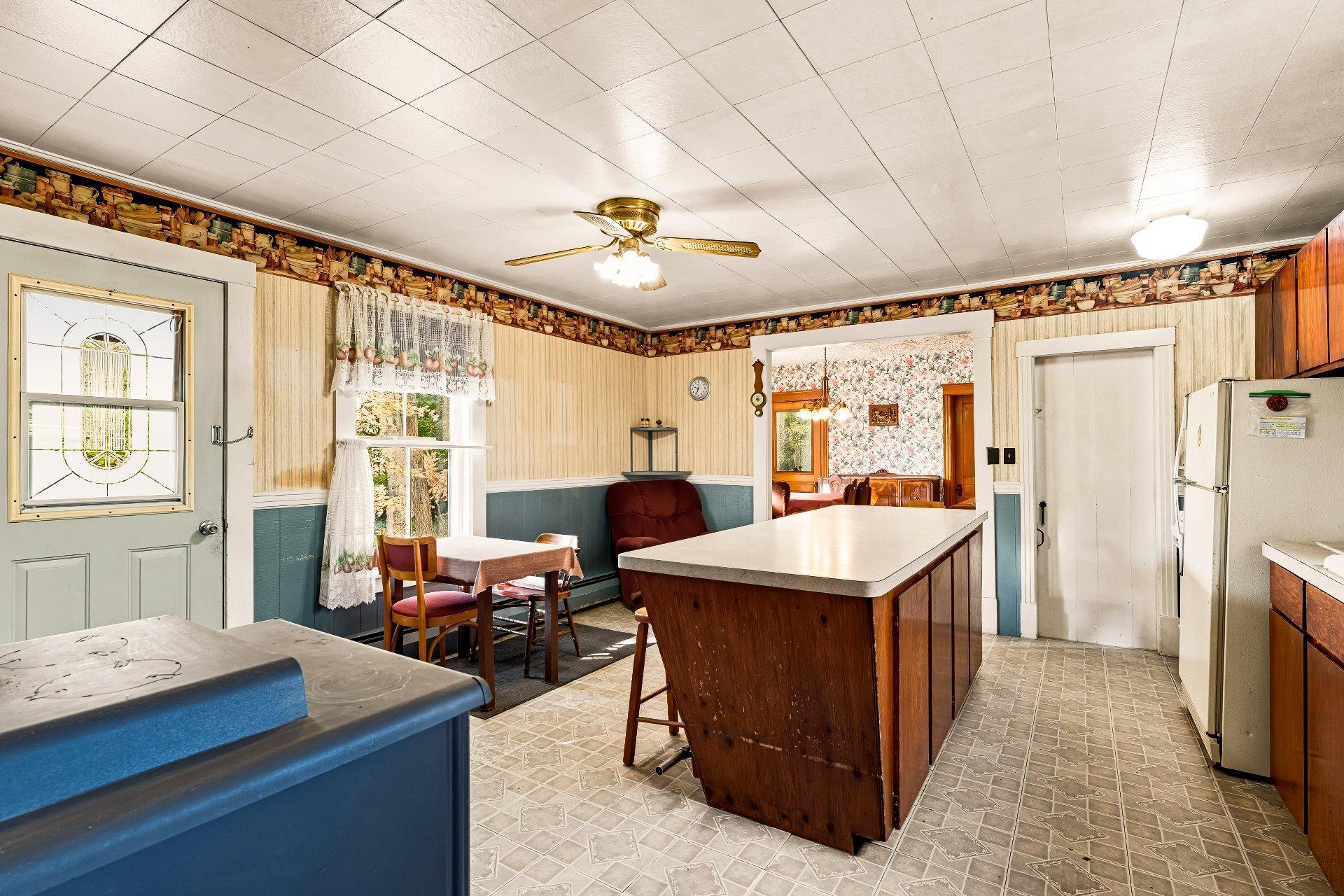 









3150


Ch. Bartlett

,
Cookshire-Eaton,







QC
J0B1M0

