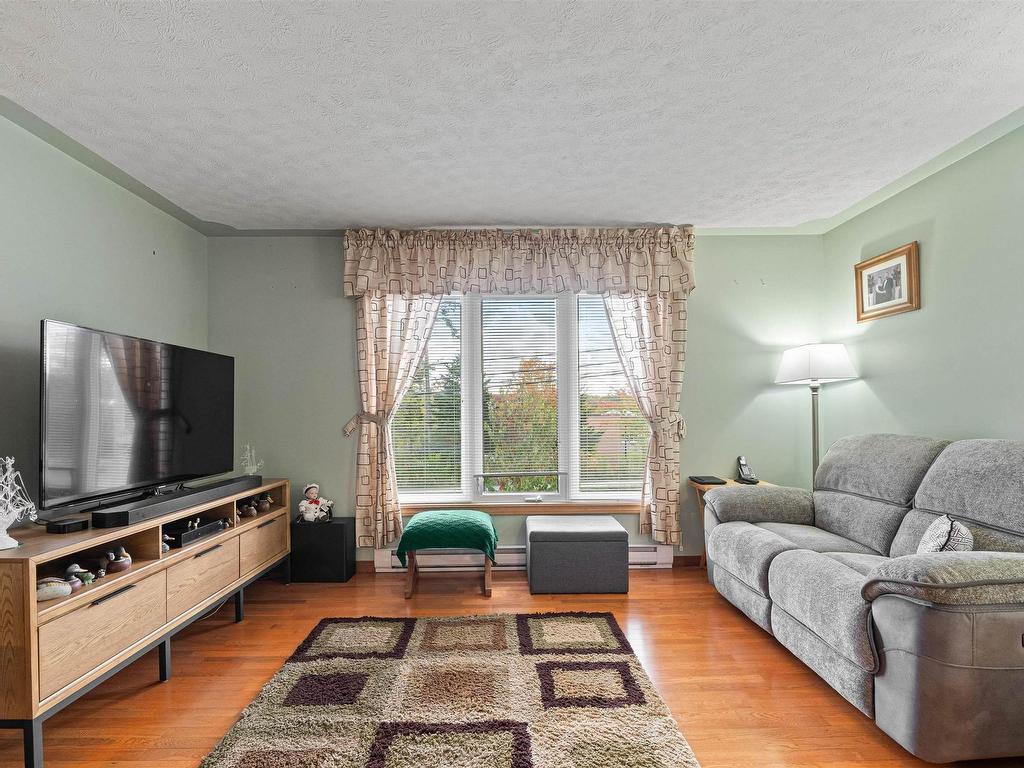 












144 Millwood Drive

,
Middle Sackville,




NS
B4E 2W8


