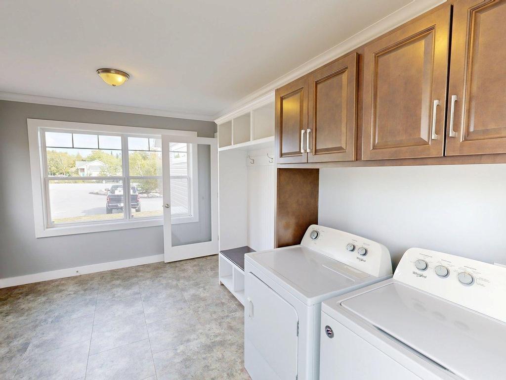 












210 Keltic Drive

,
Lawrencetown,




NS
B2Z 1M5

