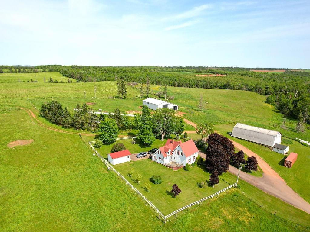 












2276 Maplewood Road

,
Kellys Cross,







PE
C0A 1Y0

