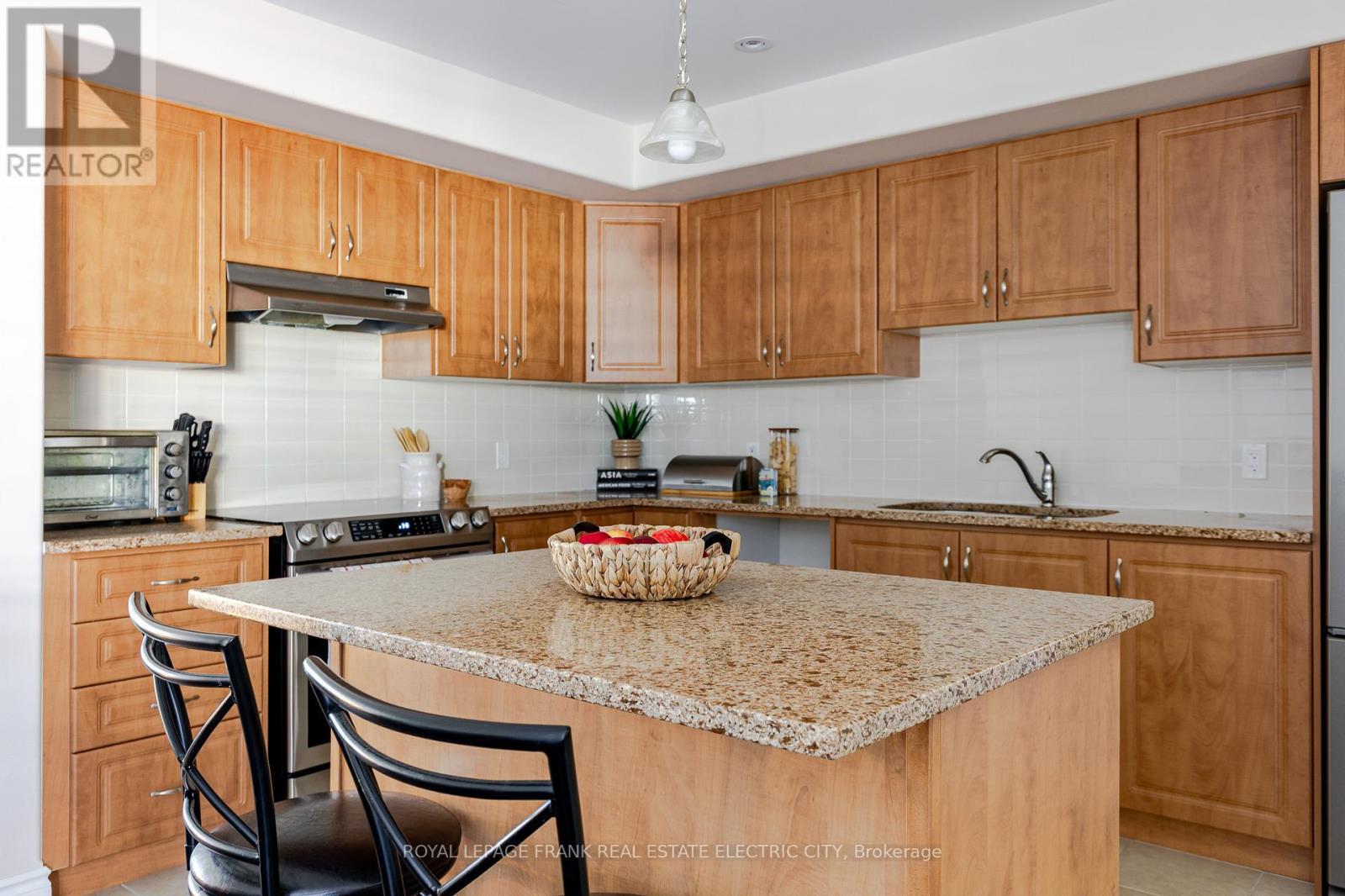 












849 BROADWAY BOULEVARD

,
Peterborough (Northcrest Ward 5),




Ontario
K9H0J1

