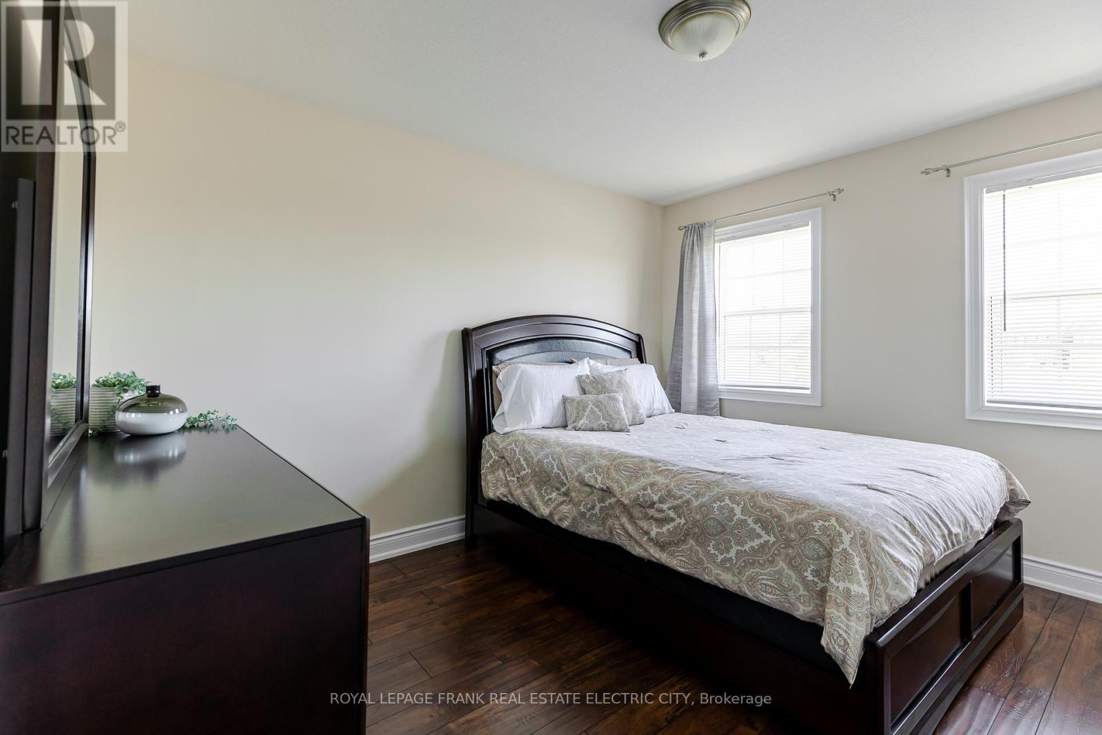 












849 BROADWAY BOULEVARD

,
Peterborough (Northcrest Ward 5),




Ontario
K9H0J1

