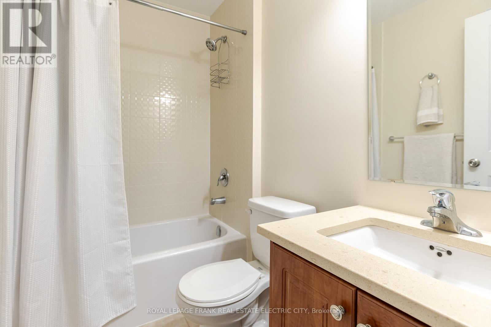 












849 BROADWAY BOULEVARD

,
Peterborough (Northcrest Ward 5),




Ontario
K9H0J1

