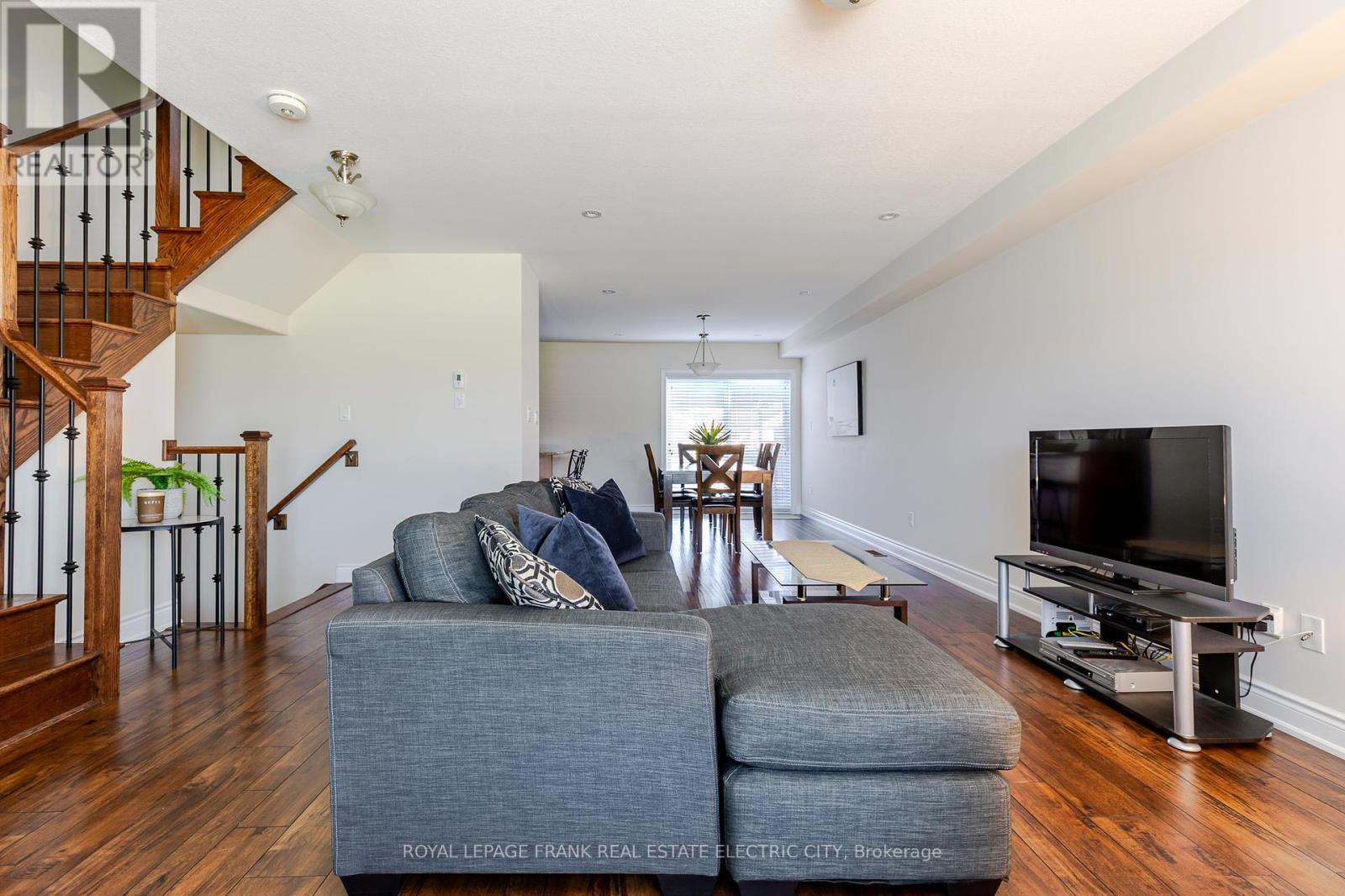 












849 BROADWAY BOULEVARD

,
Peterborough (Northcrest Ward 5),




Ontario
K9H0J1

