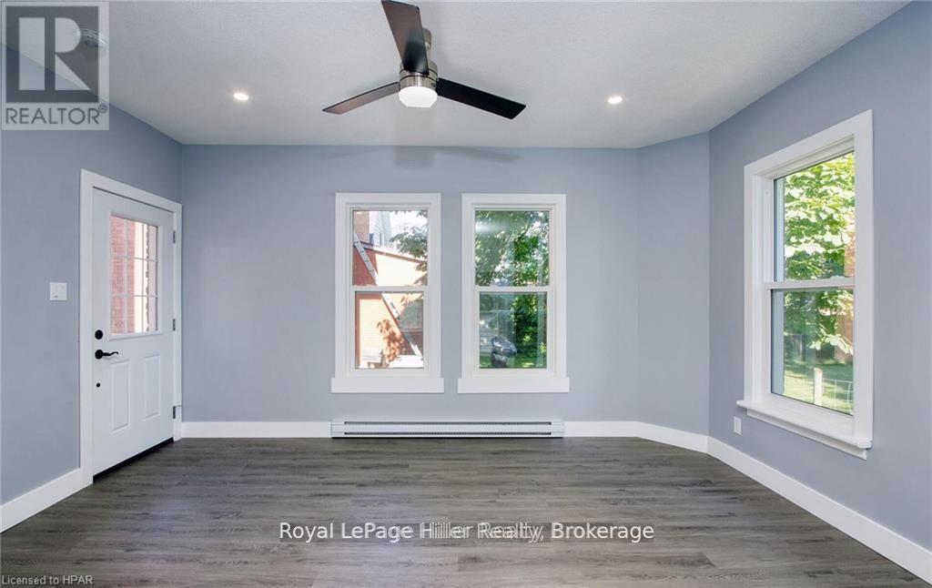 












86 SHAKESPEARE STREET

,
Stratford,




Ontario
N5A3W4

