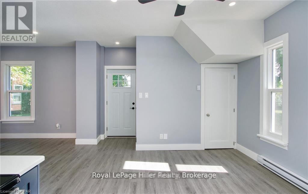 












86 SHAKESPEARE STREET

,
Stratford,




Ontario
N5A3W4

