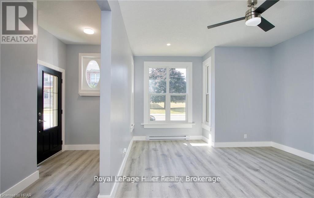 












86 SHAKESPEARE STREET

,
Stratford,




Ontario
N5A3W4

