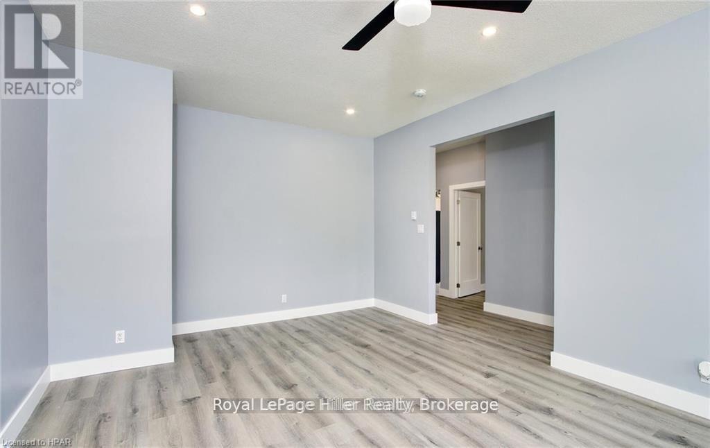 












86 SHAKESPEARE STREET

,
Stratford,




Ontario
N5A3W4

