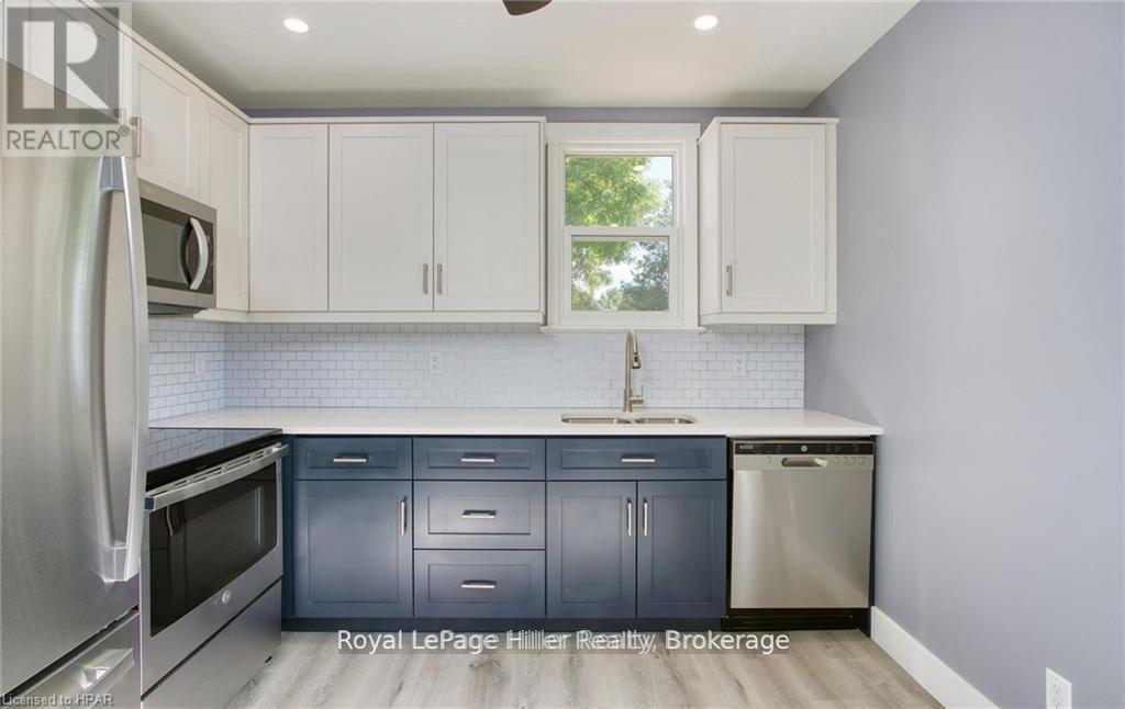 












86 SHAKESPEARE STREET

,
Stratford,




Ontario
N5A3W4

