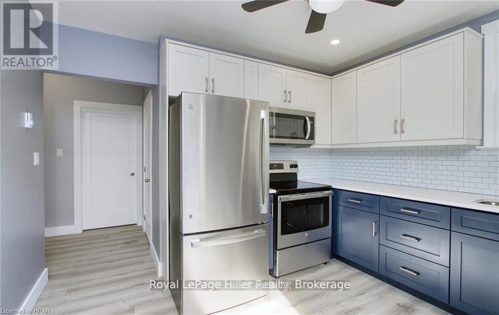 












86 SHAKESPEARE STREET

,
Stratford,




Ontario
N5A3W4

