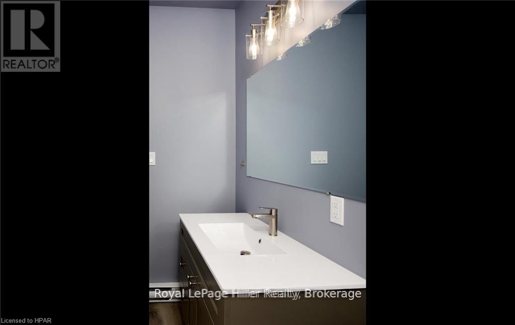 












86 SHAKESPEARE STREET

,
Stratford,




Ontario
N5A3W4

