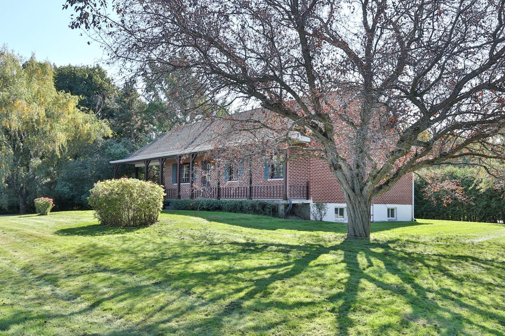 









16


Rue Blanche

,
Saint-Jean-sur-Richelieu,




QC
J2X5N1

