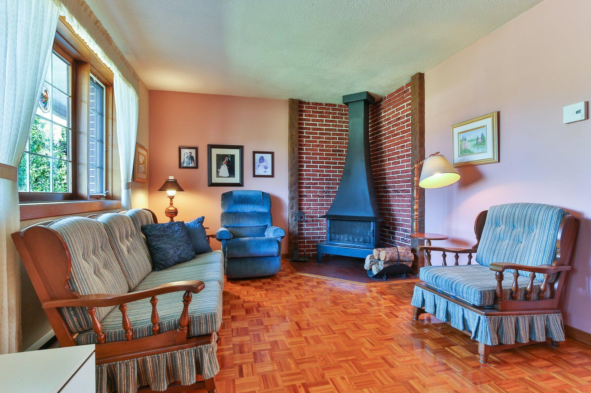 









16


Rue Blanche

,
Saint-Jean-sur-Richelieu,




QC
J2X5N1


