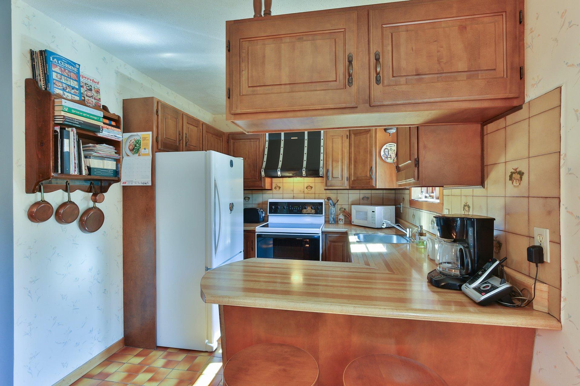 









16


Rue Blanche

,
Saint-Jean-sur-Richelieu,




QC
J2X5N1


