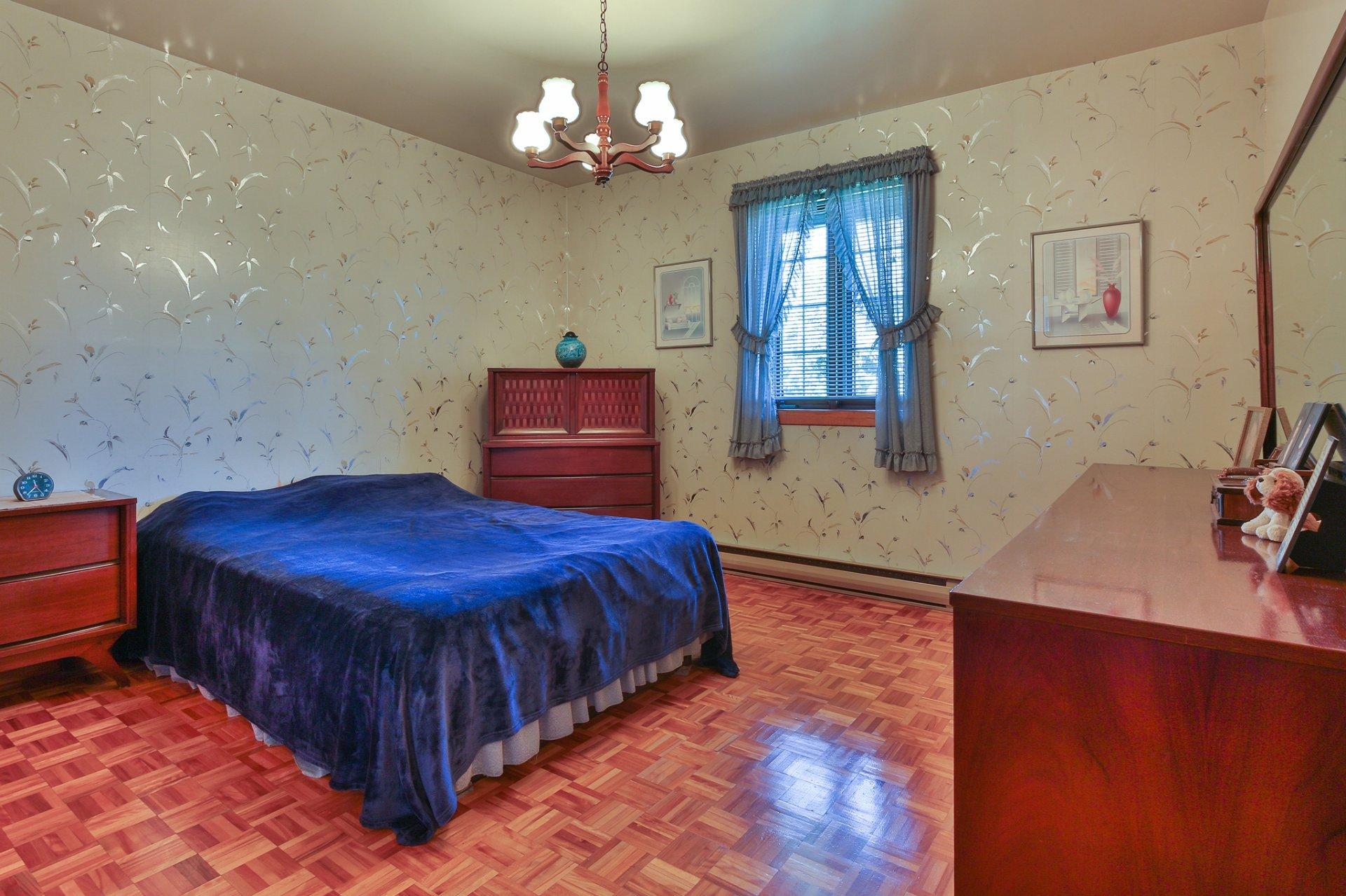 









16


Rue Blanche

,
Saint-Jean-sur-Richelieu,




QC
J2X5N1

