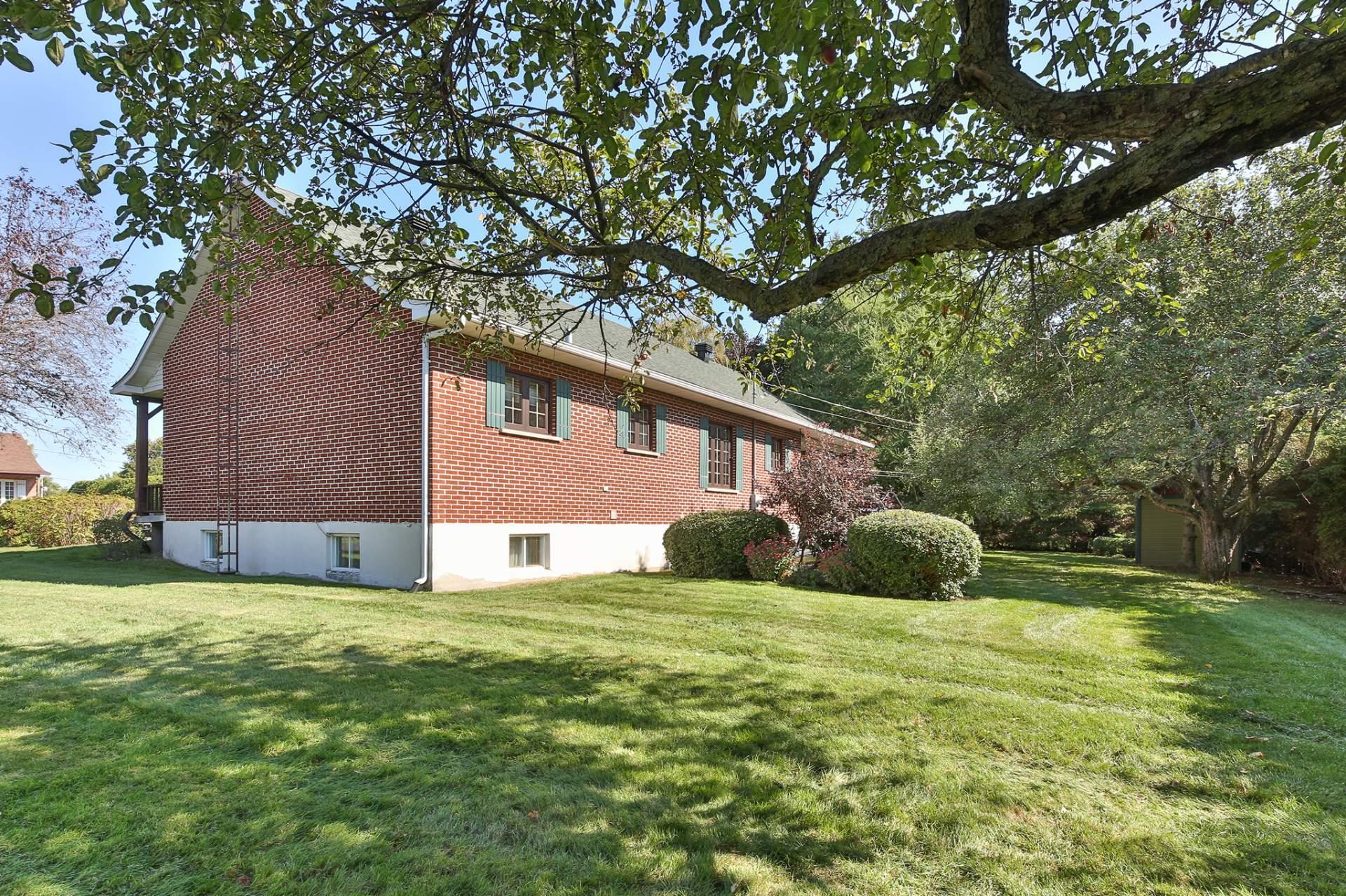 









16


Rue Blanche

,
Saint-Jean-sur-Richelieu,




QC
J2X5N1


