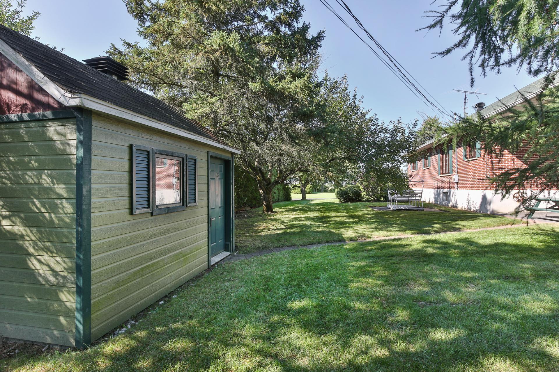 









16


Rue Blanche

,
Saint-Jean-sur-Richelieu,




QC
J2X5N1

