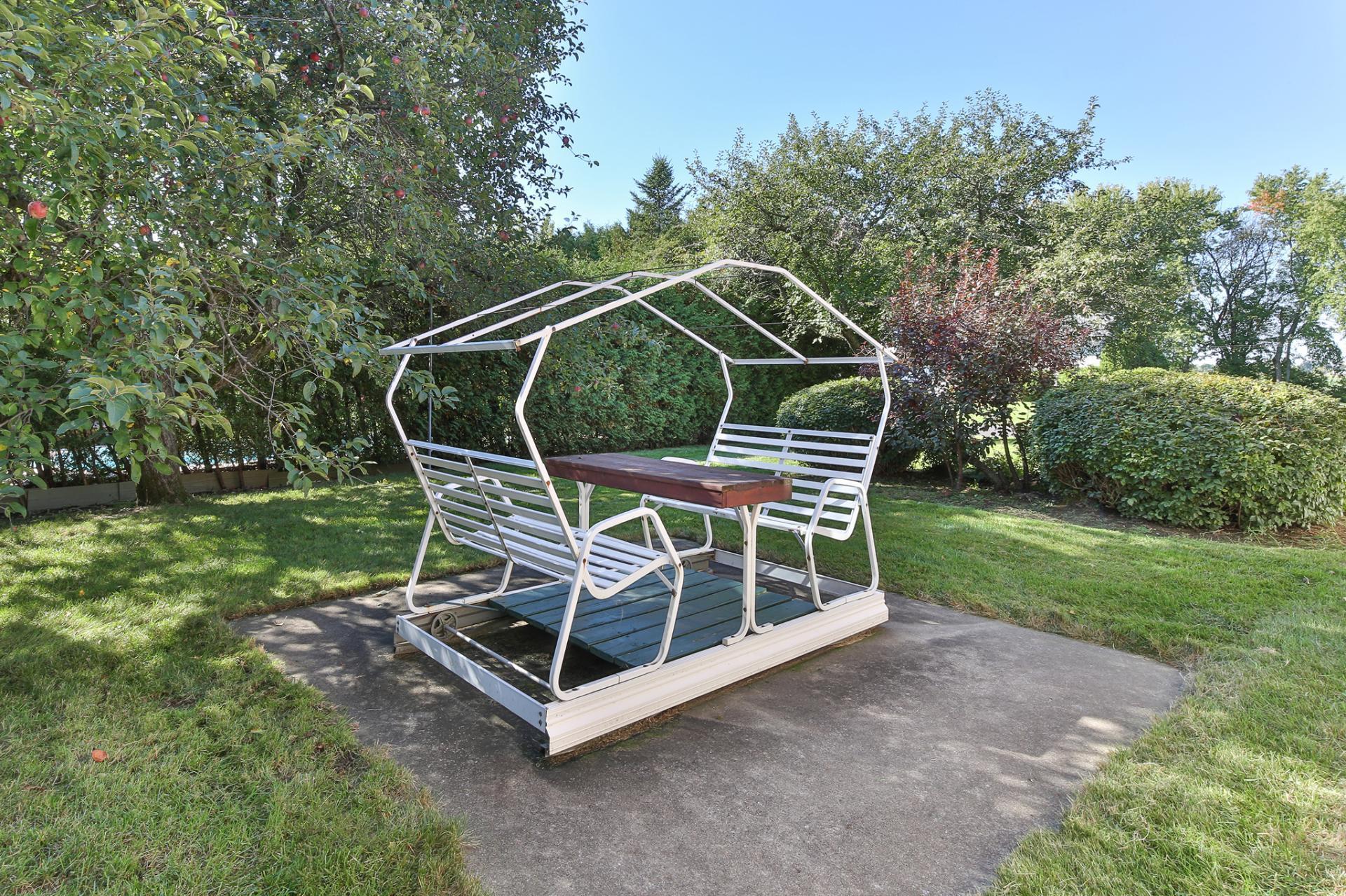 









16


Rue Blanche

,
Saint-Jean-sur-Richelieu,




QC
J2X5N1

