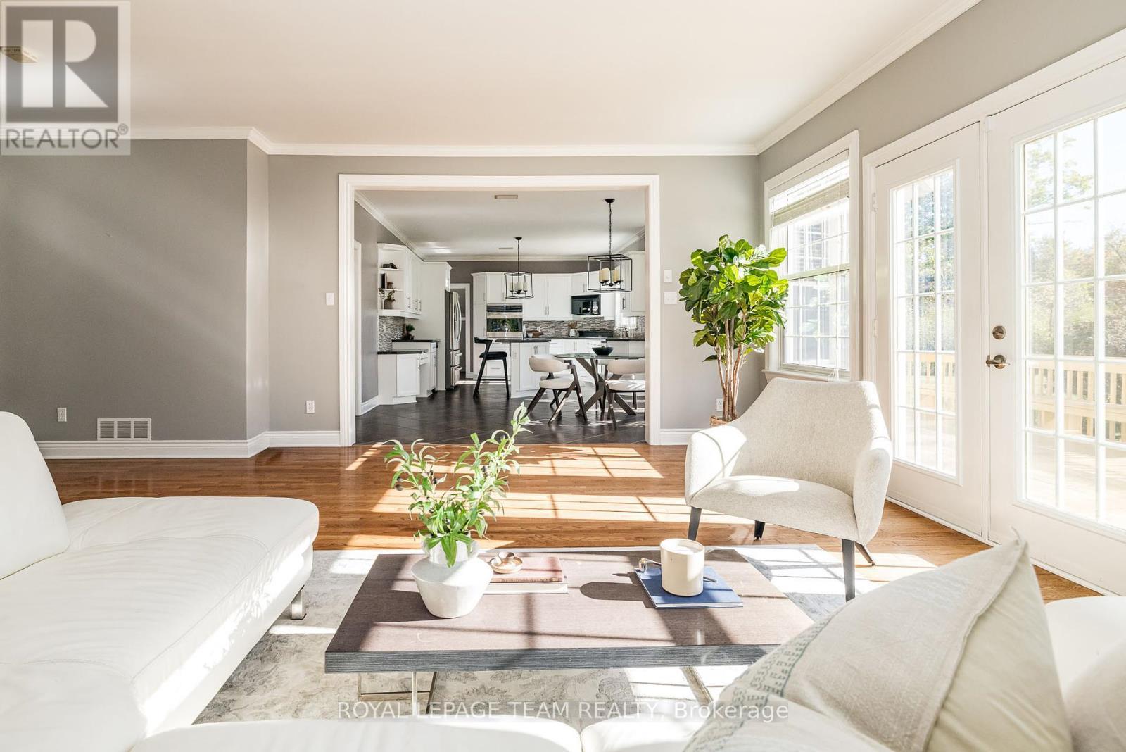 












38 MARCHVALE DRIVE

,
Ottawa,




Ontario
K2W1C2

