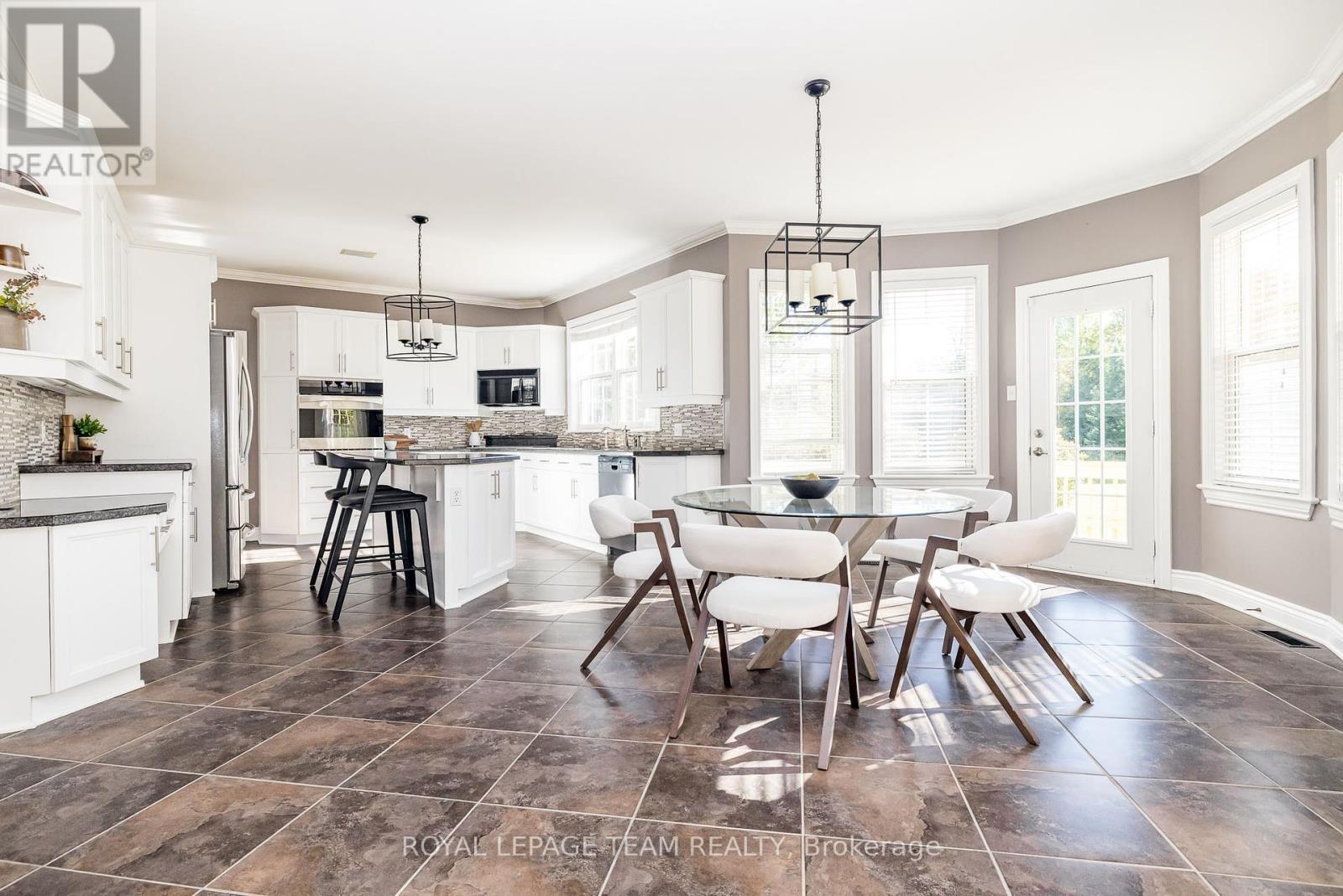 












38 MARCHVALE DRIVE

,
Ottawa,




Ontario
K2W1C2

