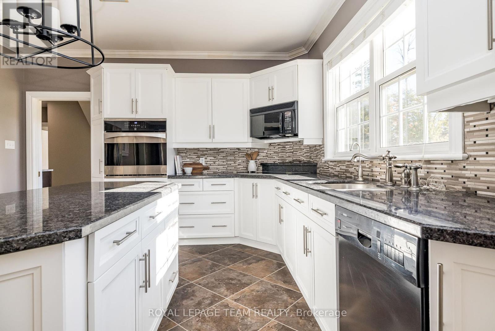 












38 MARCHVALE DRIVE

,
Ottawa,




Ontario
K2W1C2

