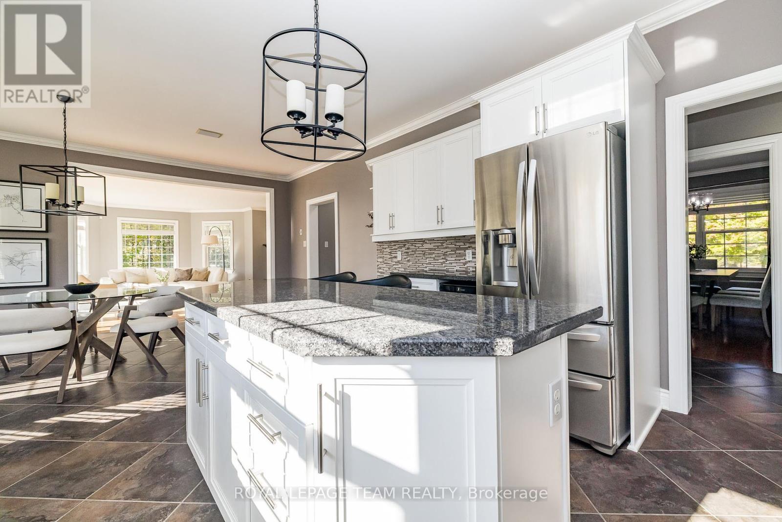 












38 MARCHVALE DRIVE

,
Ottawa,




Ontario
K2W1C2

