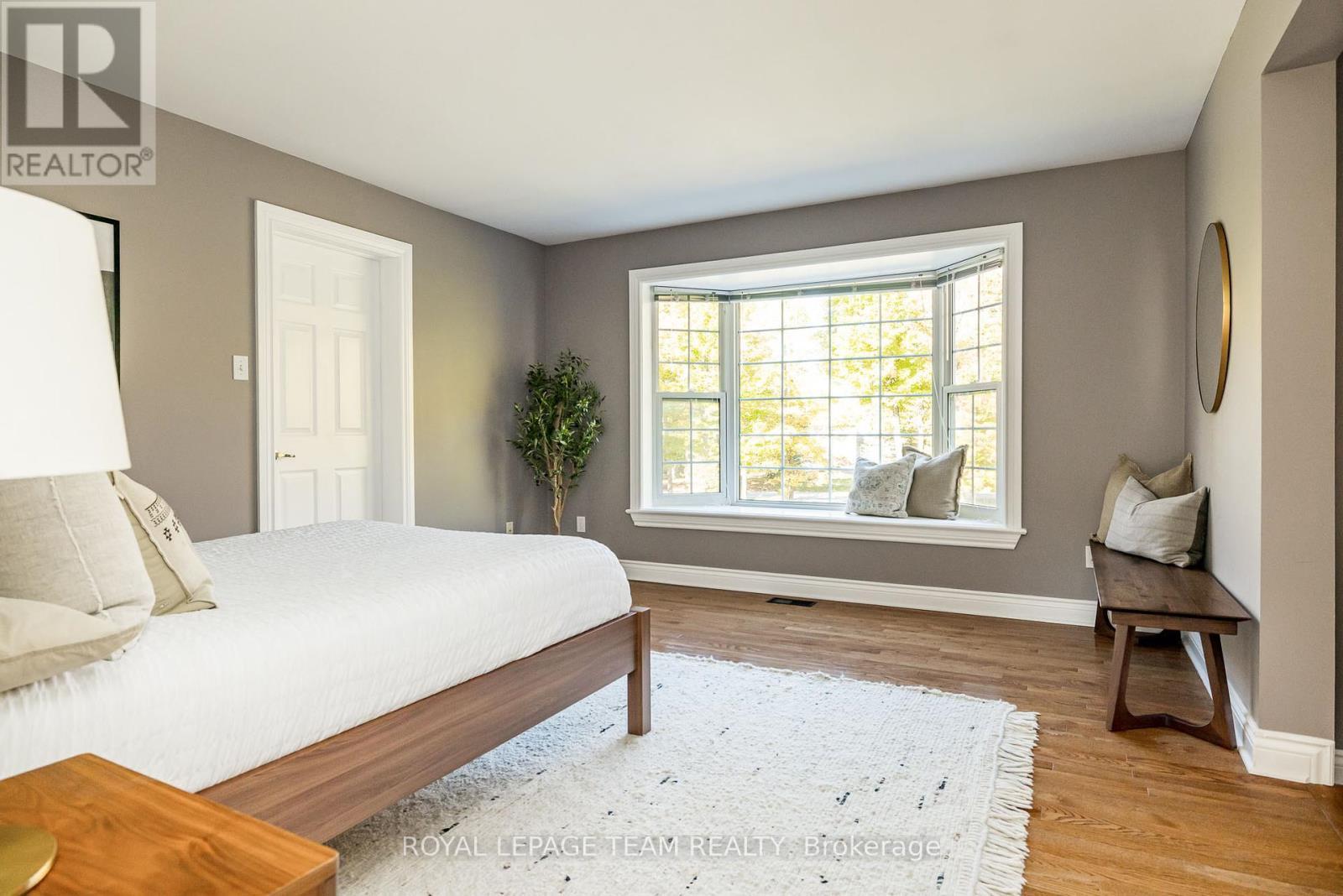 












38 MARCHVALE DRIVE

,
Ottawa,




Ontario
K2W1C2

