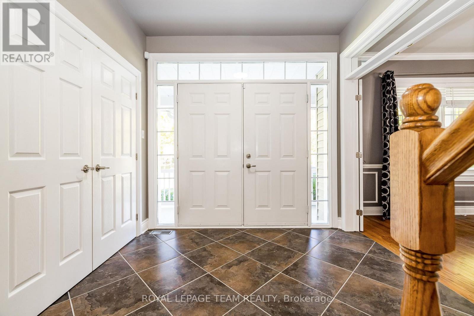 












38 MARCHVALE DRIVE

,
Ottawa,




Ontario
K2W1C2

