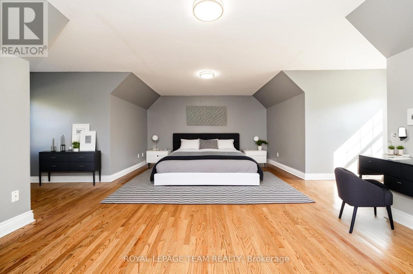 












38 MARCHVALE DRIVE

,
Ottawa,




Ontario
K2W1C2

