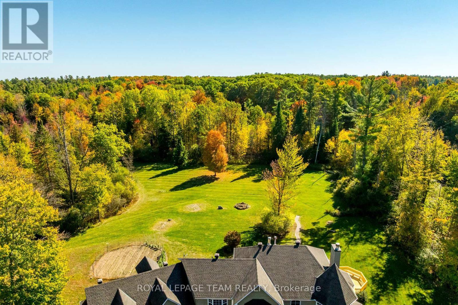 












38 MARCHVALE DRIVE

,
Ottawa,




Ontario
K2W1C2

