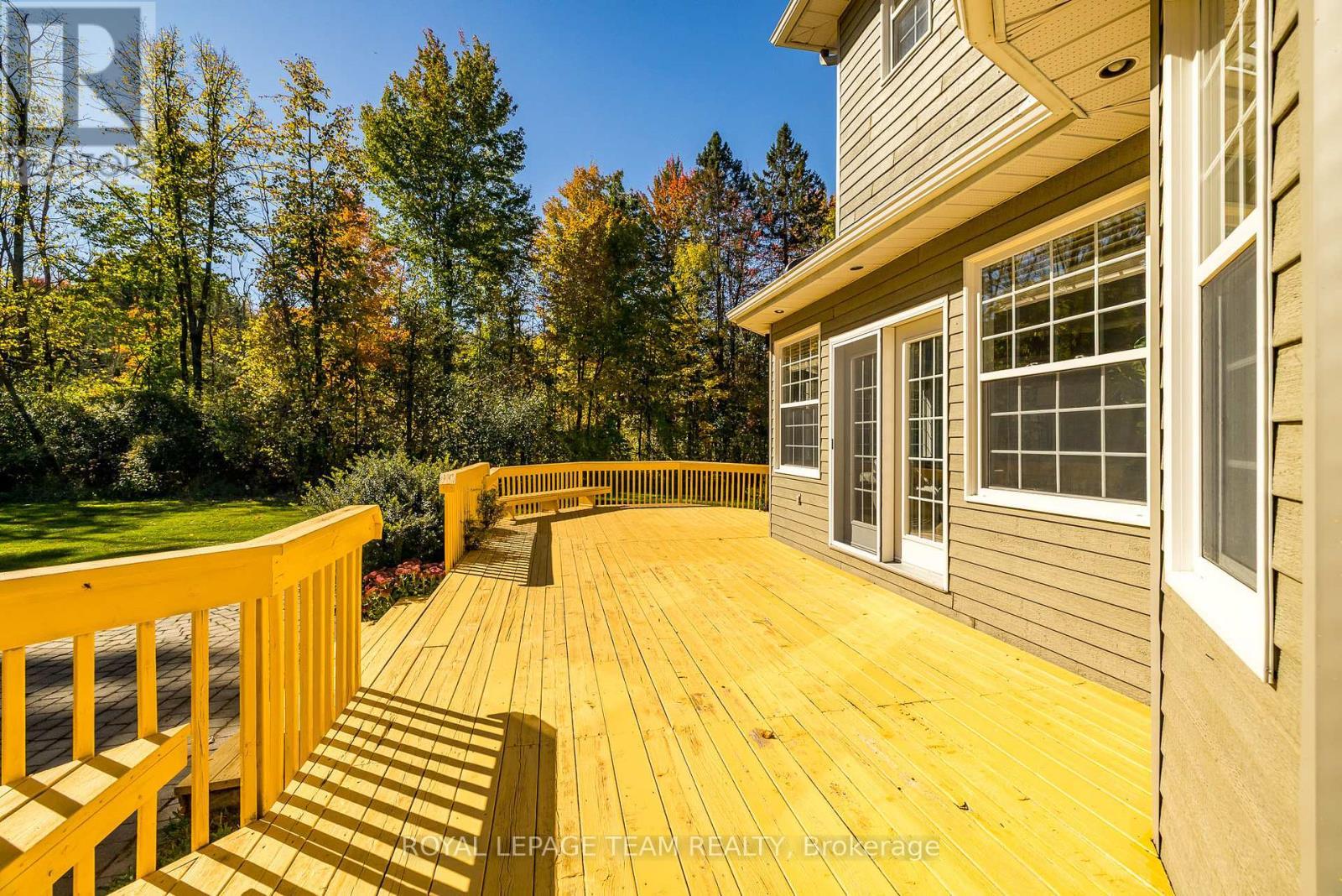 












38 MARCHVALE DRIVE

,
Ottawa,




Ontario
K2W1C2

