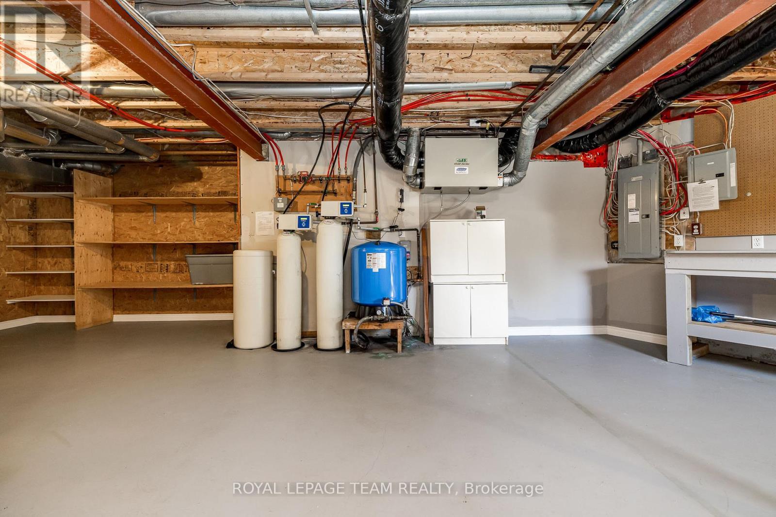 












38 MARCHVALE DRIVE

,
Ottawa,




Ontario
K2W1C2

