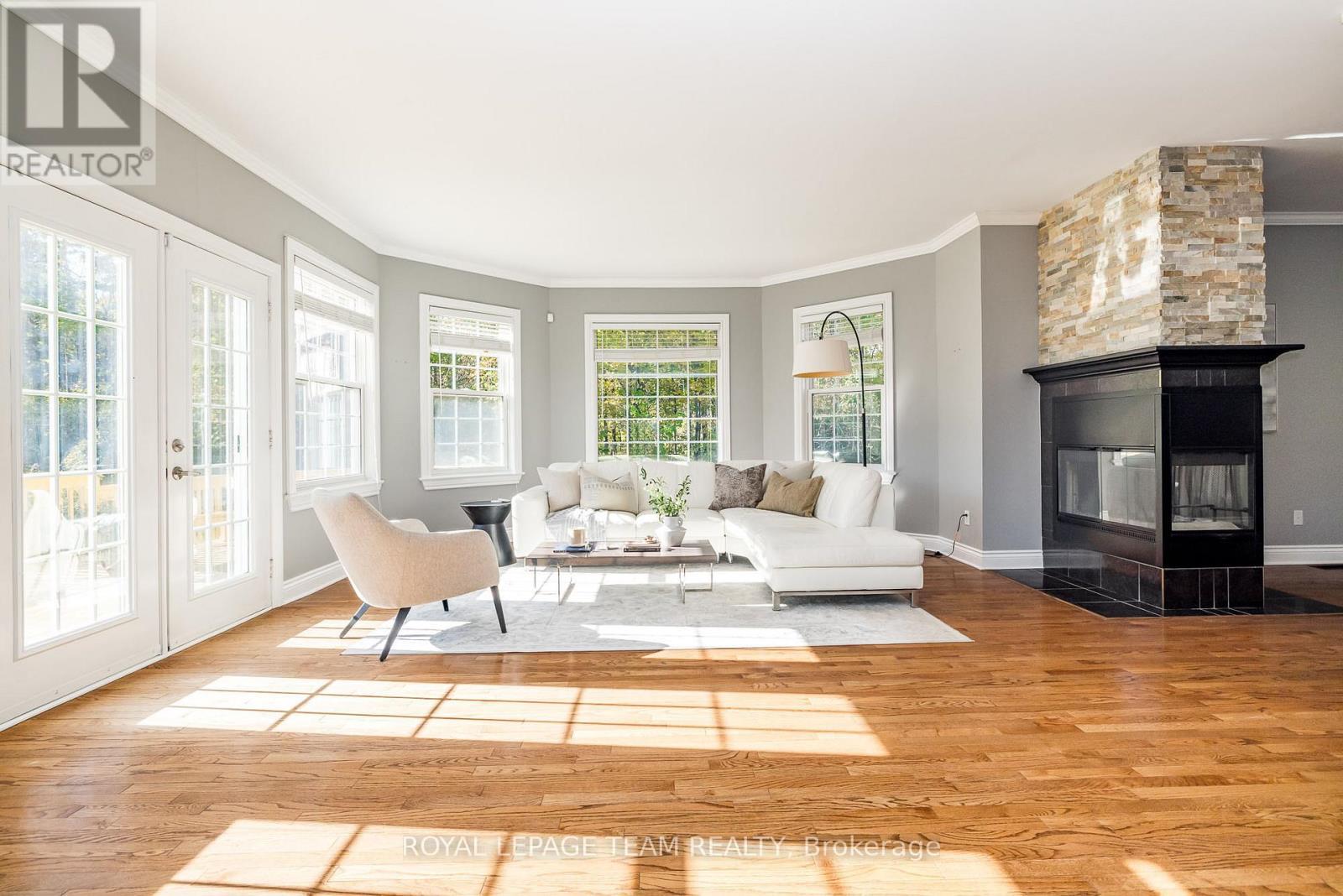 












38 MARCHVALE DRIVE

,
Ottawa,




Ontario
K2W1C2

