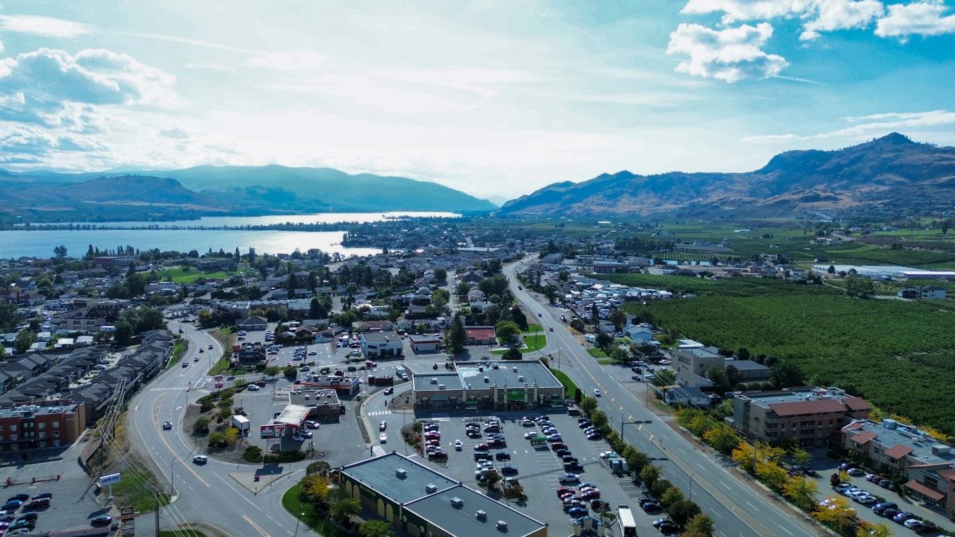 









2


Royal Ann

Court, 11,
Osoyoos,




BC
V0H 1V2

