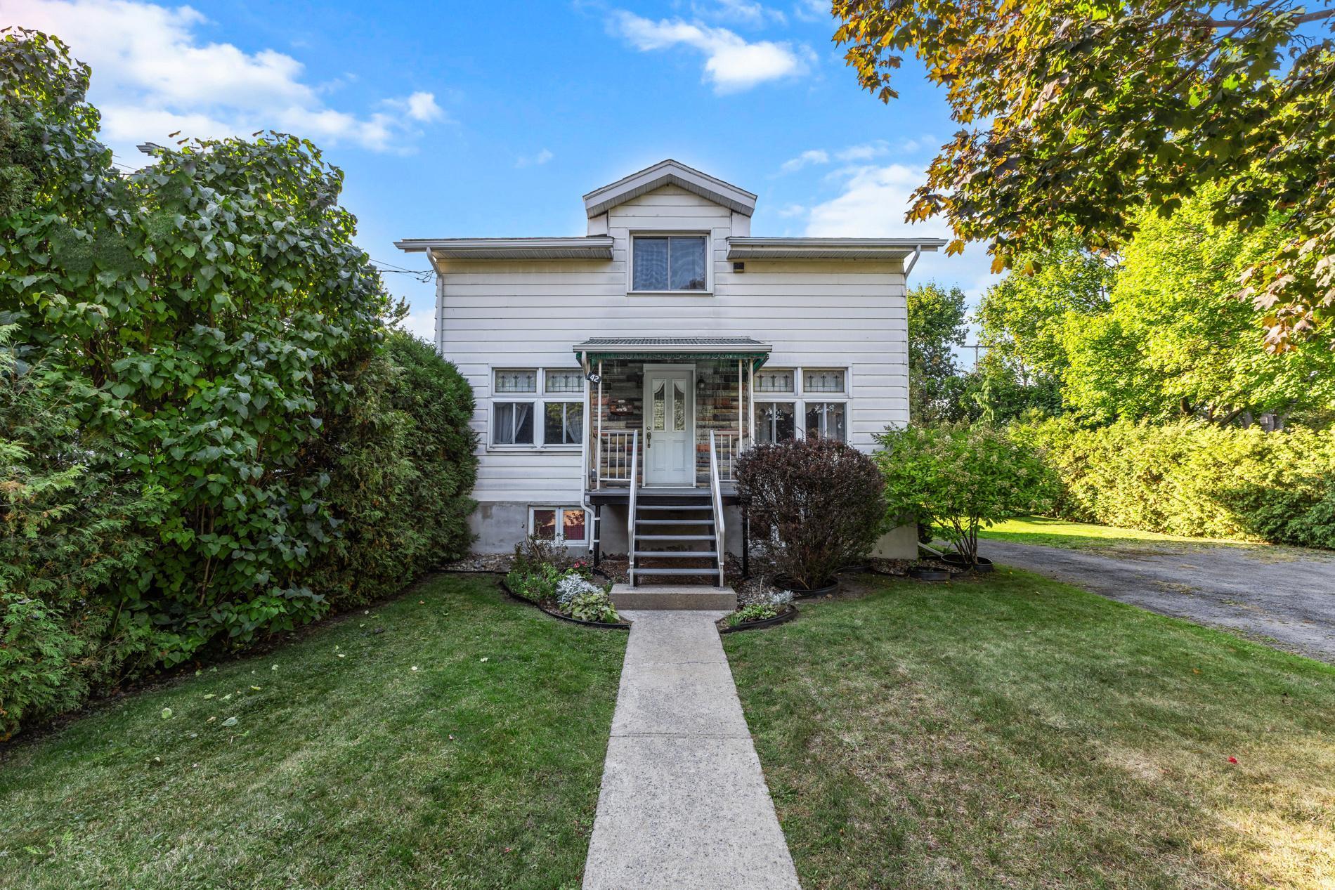 









42


Av. Bélanger

,
Montréal (LaSalle),




QC
H8R3K6

