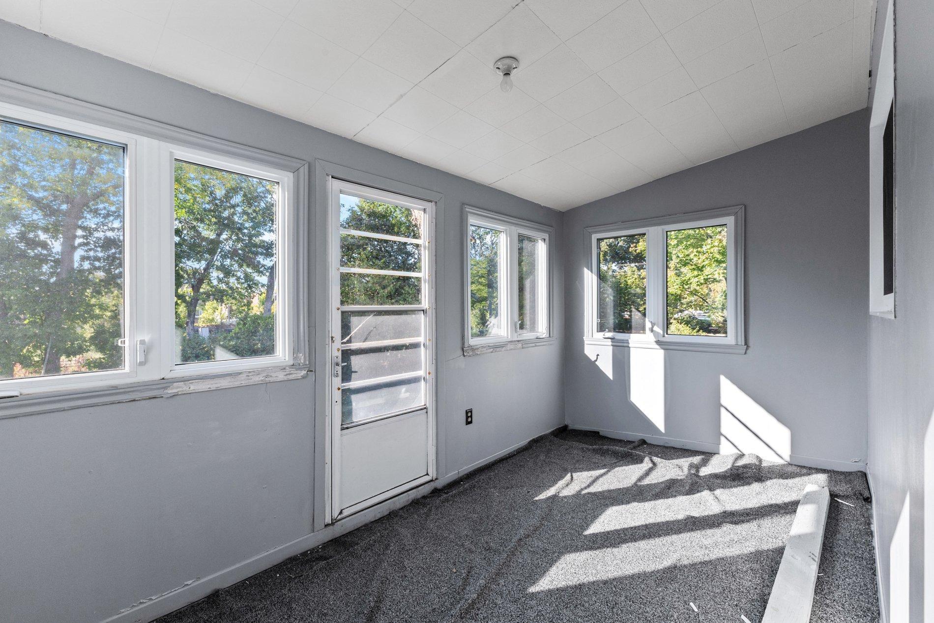 









42


Av. Bélanger

,
Montréal (LaSalle),




QC
H8R3K6

