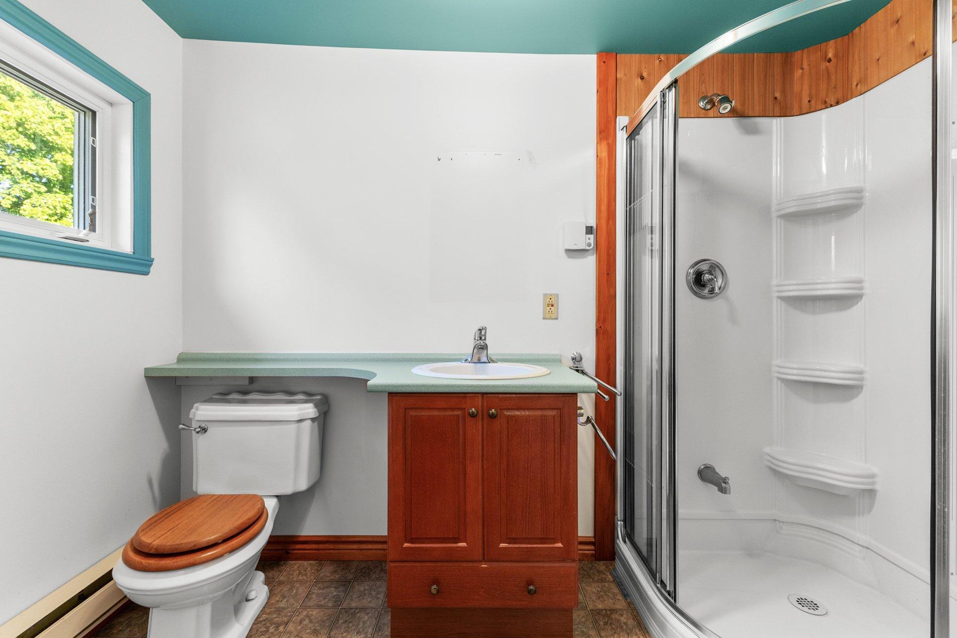 









42


Av. Bélanger

,
Montréal (LaSalle),




QC
H8R3K6

