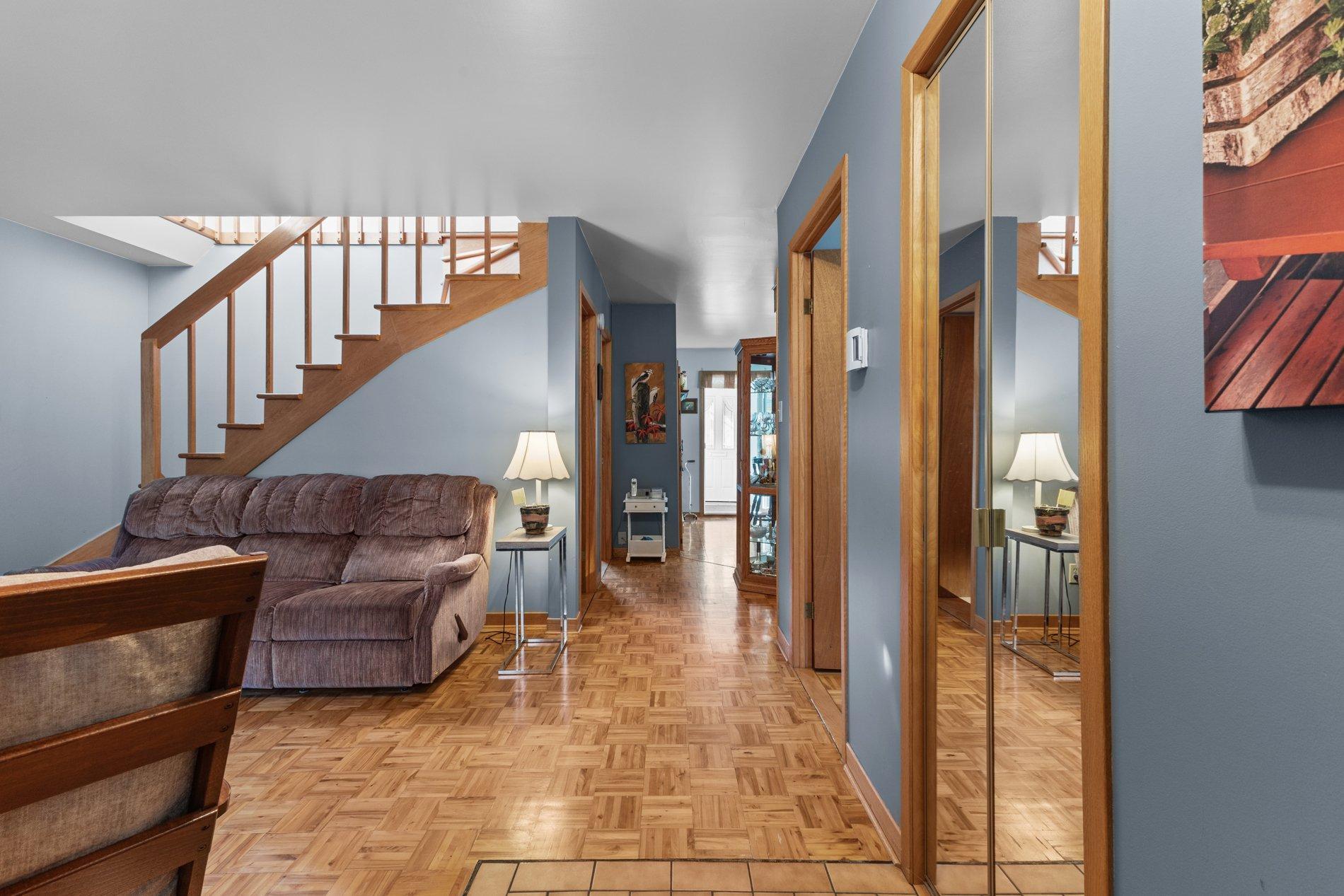 









42


Av. Bélanger

,
Montréal (LaSalle),




QC
H8R3K6

