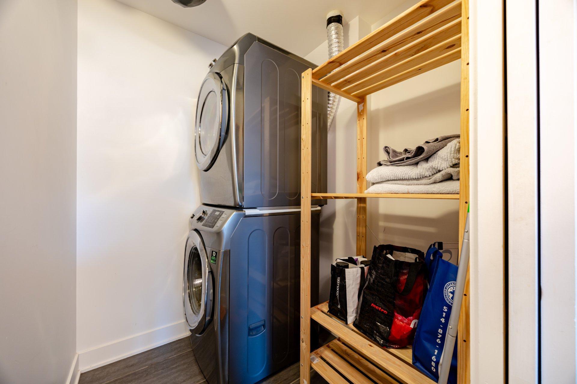 









190


Rue Murray

, 916,
Montréal (Le Sud-Ouest),




QC
H3C2C7

