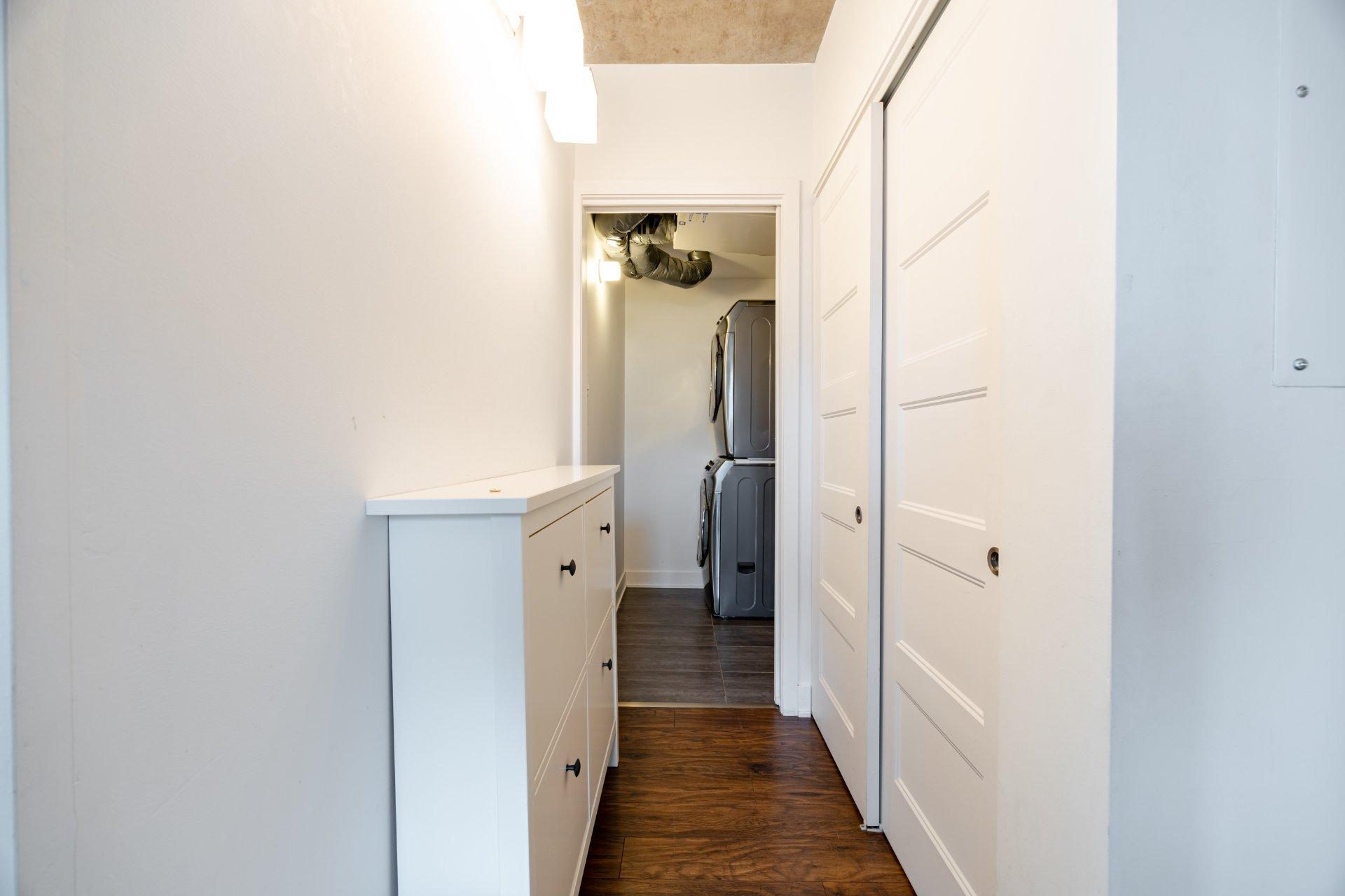 









190


Rue Murray

, 916,
Montréal (Le Sud-Ouest),




QC
H3C2C7

